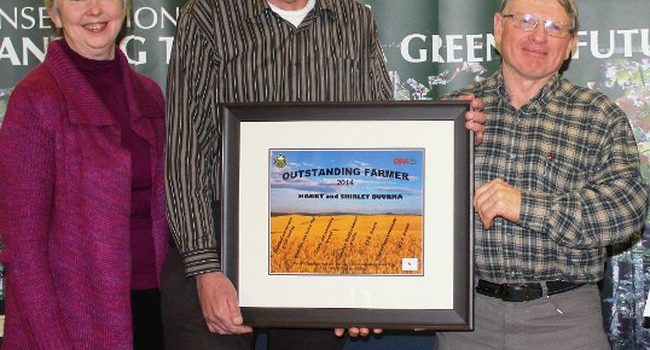 Harry and Shirley Buurma presented with 2015 Outstanding Farmer Award